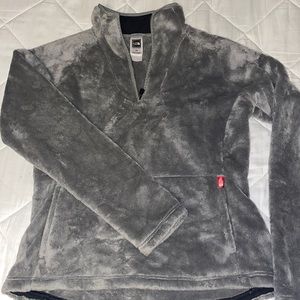 1/4 zip North Face Osito